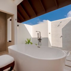 VARU by Atmosphere - All Inclusive with Free Transfers in North Male Atoll, Maldives from 951$, photos, reviews - zenhotels.com bathroom photo 3