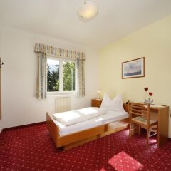 Hotel Sigmundskron Аппиано-сулла-Страда-дель-Вино комната для гостей фото 2