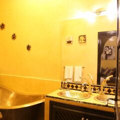 Отель Riad Luzia Марокко, Марракеш - отзывы, цены и фото номеров - забронировать отель Riad Luzia онлайн ванная