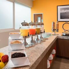 Отель Wyndham Garden Guadalajara Acueducto в номере