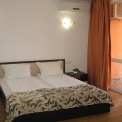 Отель FM Deluxe 1-BDR Apartment in Prestige City Sunny Болгария, Солнечный берег - отзывы, цены и фото номеров - забронировать отель FM Deluxe 1-BDR Apartment in Prestige City Sunny онлайн комната для гостей