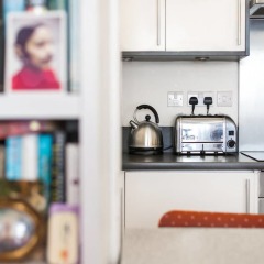 Отель Bright 1BR Home Near Arsenal Stadium W/balcony в номере фото 2