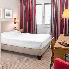 Hotel Ercilla сейф в номере