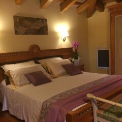 Отель Cà Rocca Relais Монселиче сейф в номере