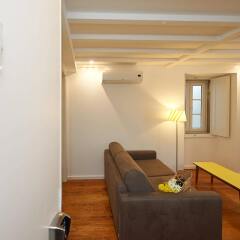 Апартаменты Portugal Ways Alfama River Apartments комната для гостей фото 5