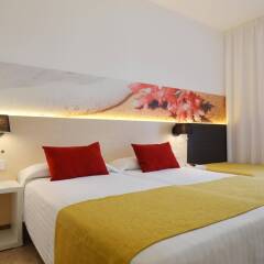 Azuline Hotel Bergantin комната для гостей