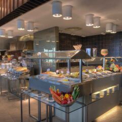 Отель Crowne Plaza Abu Dhabi Yas Island питание фото 3