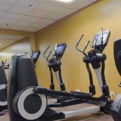 Отель Hilton Los Angeles Airport США, Лос-Анджелес - 10 отзывов об отеле, цены и фото номеров - забронировать отель Hilton Los Angeles Airport онлайн фитнесс-зал фото 2