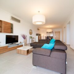 Отель Seafront LUX APT IN Fort Cambridge Мальта, Слима - отзывы, цены и фото номеров - забронировать отель Seafront LUX APT IN Fort Cambridge онлайн комната для гостей фото 4