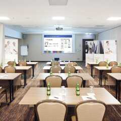 Отель Krakow Hilton Garden Inn Польша, Краков - отзывы, цены и фото номеров - забронировать отель Krakow Hilton Garden Inn онлайн помещение для мероприятий