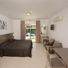 Petrosana Hotel Apartments комната для гостей фото 3