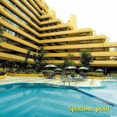 Отель Corus Hotel Kuala Lumpur Малайзия, Куала-Лумпур - 1 отзыв об отеле, цены и фото номеров - забронировать отель Corus Hotel Kuala Lumpur онлайн бассейн фото 3