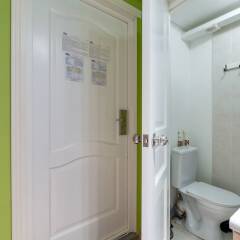 Гостиница ColorSpb ApartHotel Gorokhovaya 4 в Санкт-Петербурге отзывы, цены и фото номеров - забронировать гостиницу ColorSpb ApartHotel Gorokhovaya 4 онлайн Санкт-Петербург ванная
