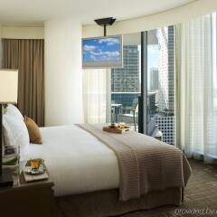 Kimpton EPIC Hotel, an IHG Hotel in Miami, United States of America from 359$, photos, reviews - zenhotels.com guestroom