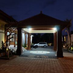 Tom's Inn Pecatu in Bali, Indonesia from 23$, photos, reviews - zenhotels.com parking