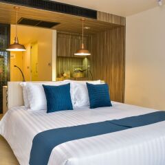 Отель Golden Tulip Pattaya Beach Resort (SHA Extra Plus) Таиланд, Паттайя - отзывы, цены и фото номеров - забронировать отель Golden Tulip Pattaya Beach Resort (SHA Extra Plus) онлайн комната для гостей фото 3