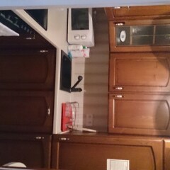 Отель Babka Tower Suites сейф в номере