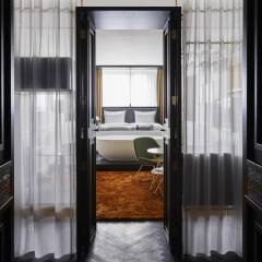Отель Roomers Munich, Autograph Collection ванная