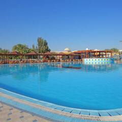Golden 5 Diamond Beach Hotel & Resort бассейн