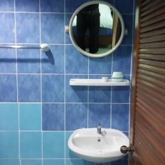 Rungtawan Hostel ванная