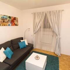 Отель CheckVienna - Apartment Josef Kutscha Австрия, Вена - отзывы, цены и фото номеров - забронировать отель CheckVienna - Apartment Josef Kutscha онлайн комната для гостей фото 2