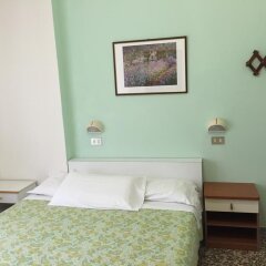 Toledo Hotel Римини комната для гостей