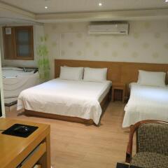 GS Hotel Jongno сейф в номере