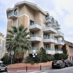 Отель Residhotel Les Coralynes Франция, Канны - 9 отзывов об отеле, цены и фото номеров - забронировать отель Residhotel Les Coralynes онлайн парковка