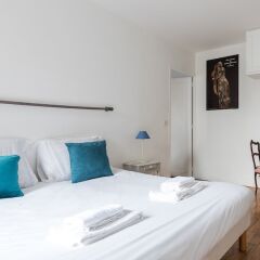 Отель Place des Vosges - Bastille Apartment Франция, Париж - отзывы, цены и фото номеров - забронировать отель Place des Vosges - Bastille Apartment онлайн комната для гостей