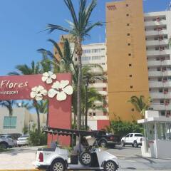 Отель Las Flores Beach Resort парковка