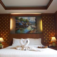 Renoir boutique hotel комната для гостей