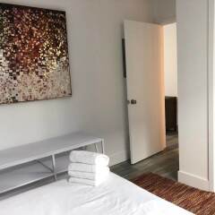 Отель Brand NEW Luxury Spacious 3bdr Townhome Close to 3rd St США, Лос-Анджелес - отзывы, цены и фото номеров - забронировать отель Brand NEW Luxury Spacious 3bdr Townhome Close to 3rd St онлайн комната для гостей фото 4
