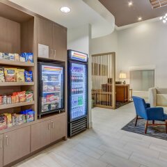 Holiday Inn Express Hotel & Suites Greenville Airport развлечения