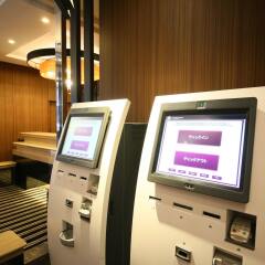 APA Hotel Shimbashi Toranomon банкомат