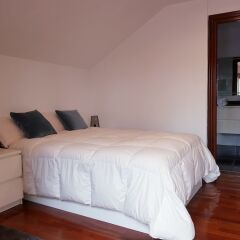 Отель Hsuites96- Villa Unifamiliar- Parking Gratis Сан-Себастьян сейф в номере