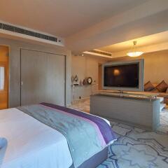 Отель Radisson Hyderabad Hitec City бассейн фото 2