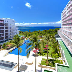 Hotel Mahaina Wellness Resort Okinawa пляж
