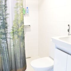 Отель Hiisi Homes Helsinki Haaga ванная фото 2