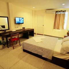 Отель Zen Rooms Siripong Road Бангкок комната для гостей фото 5