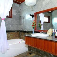 Lotus Hoi An Boutique Hotel & Spa Хойан ванная фото 2