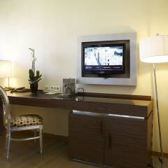 Отель Belgrade Art Hotel, a member of Radisson Individuals Сербия, Белград - отзывы, цены и фото номеров - забронировать отель Belgrade Art Hotel, a member of Radisson Individuals онлайн удобства в номере фото 2