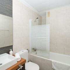Апартаменты Trinitarios Apartment ванная фото 2