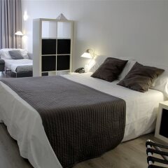 Отель Aparthotel Atenea Calabria Испания, Барселона - 12 отзывов об отеле, цены и фото номеров - забронировать отель Aparthotel Atenea Calabria онлайн фото 13