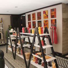 Golden Lotus Luxury Hotel развлечения