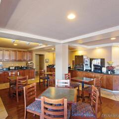 Отель La Quinta Inn & Suites San Diego SeaWorld/Zoo Area питание