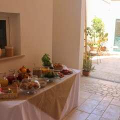 Отель Dimora Le Tre Muse Bed & Breakfast Лечче помещение для мероприятий