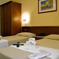 Hotel Conte Ruggero Пьяцца-Армерина сейф в номере