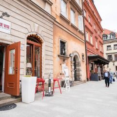 Отель AAA STAY Castle Square Old Town фото 10