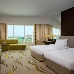 Отель Hilton Capital Grand Abu Dhabi 5* Представительский номер с различными типами кроватей фото 4