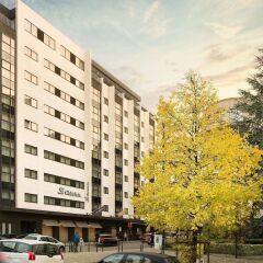 Отель Le Châtelain парковка